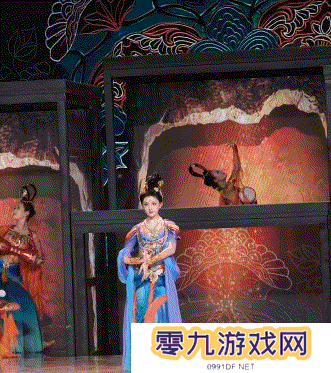韩星Lisa奥斯卡舞台 肉弹和战车的午间动态图
